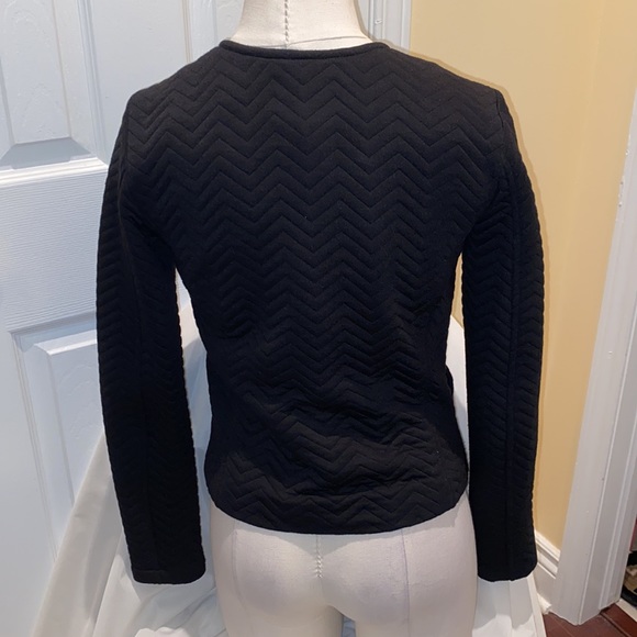 NWOT gorgeous black quilted jacked with silver zip - Picture 5 of 5